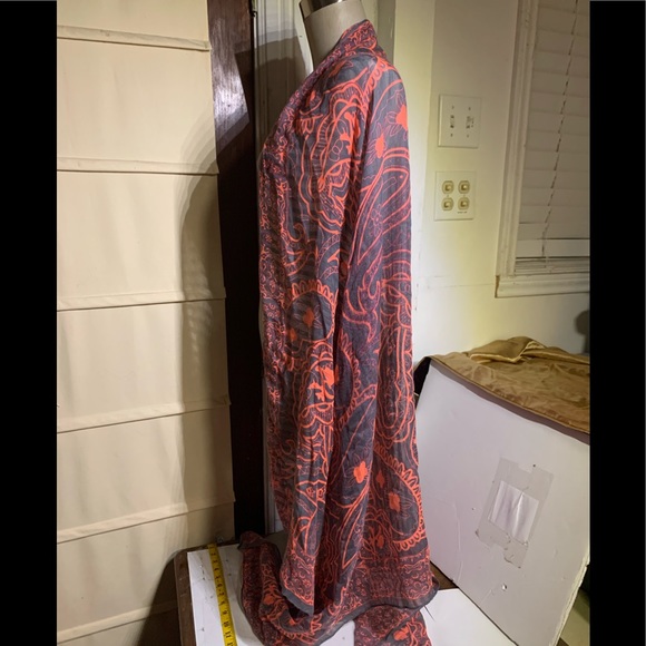 Shasa scarf designs shapes Ruana - Picture 4 of 8